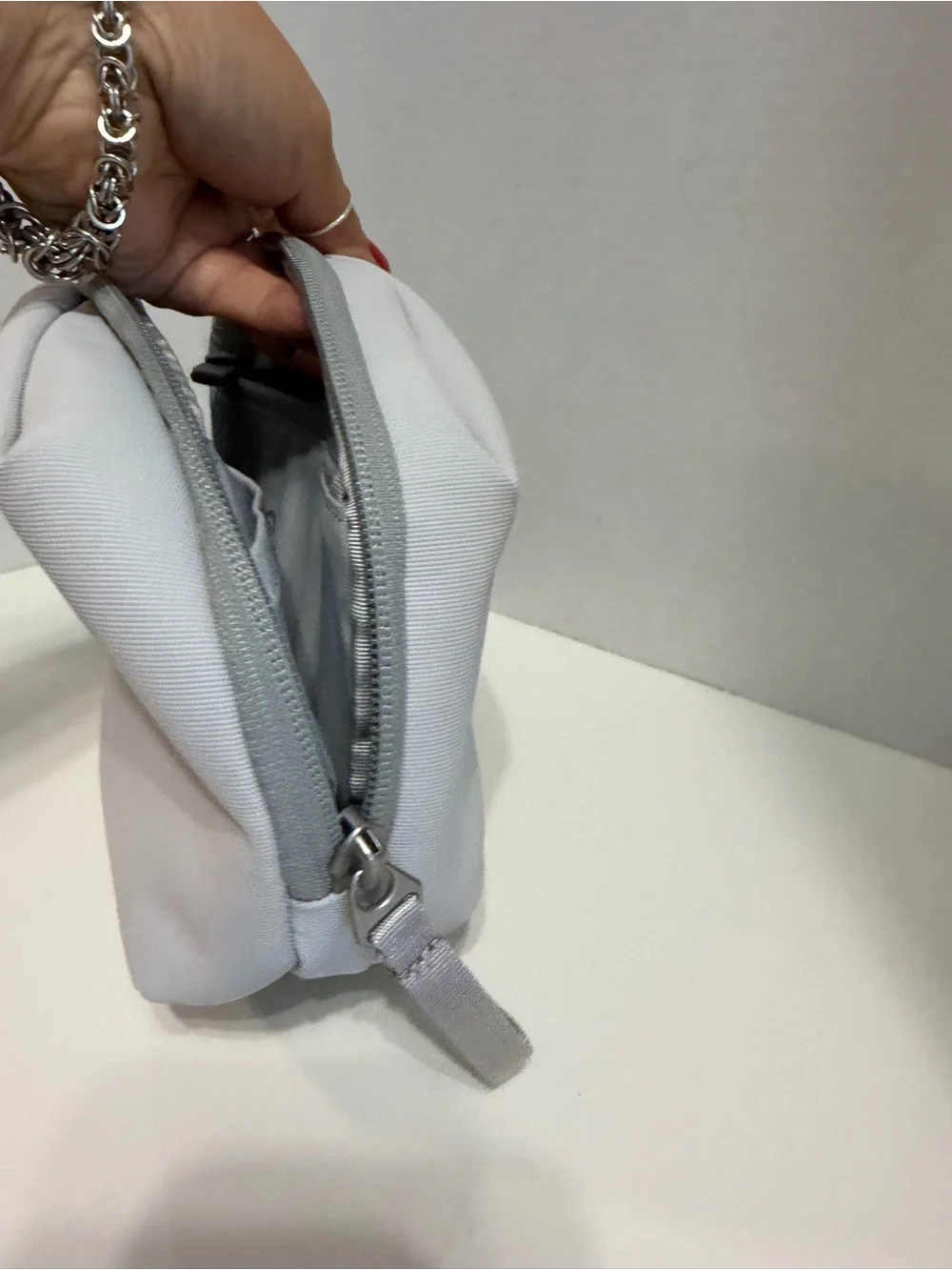 Urth Light Gray Electronics Zip Pouch